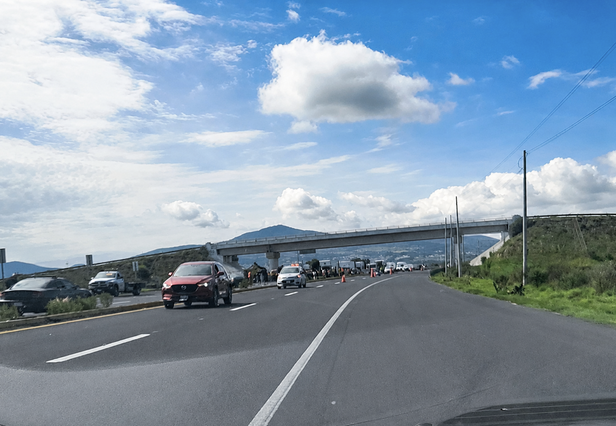 Filmación genera cierres intermitentes en la carretera Pachuca–Ciudad Sahagún